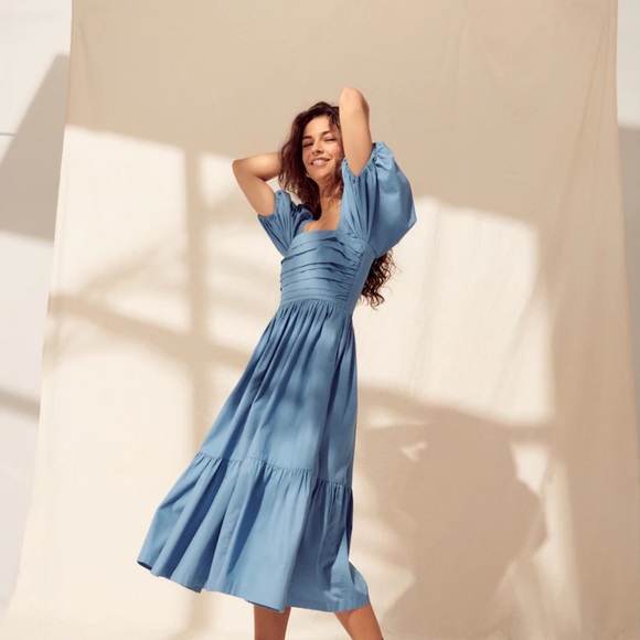 Abercrombie & Fitch Dresses & Skirts - Abercrombie Ruched Puff Sleeve Poplin Midi Dress